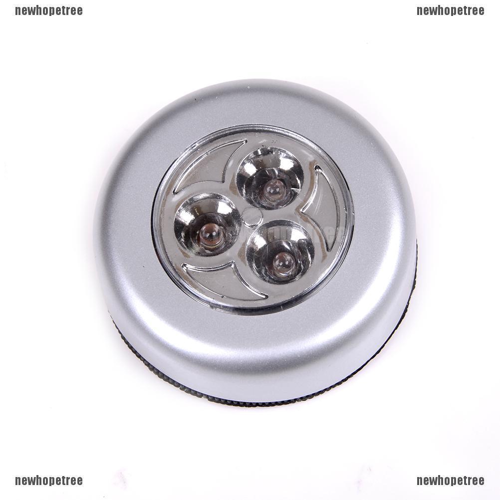 Đèn LED dạng cây sáng 3 bóng dùng năng lượng mặt trời