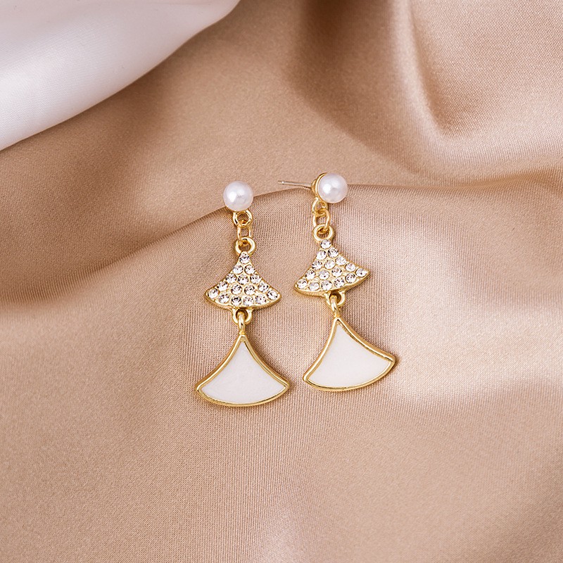 925 kim bạc được trang trí vi mô hình cánh quạt bông tai tua dài ròng tinh dầu màu đỏ nhỏ giọt phù hợp với tất cả các bông tai bông tai sang trọng nhẹ