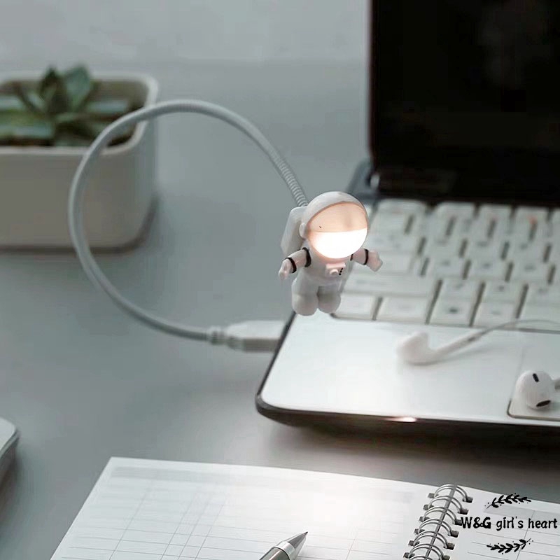 Đèn Led Để Bàn Hình Phi Hành Gia Sáng Tạo Có Cổng Sạc Usb