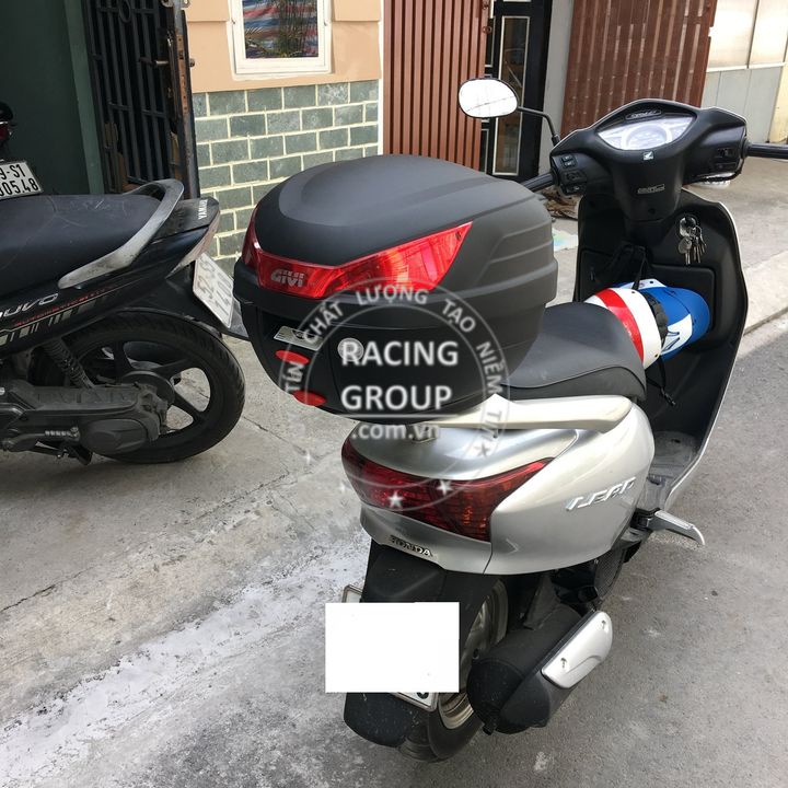 Thùng sau givi E350N 35lít tặng kèm đế hàng chính hãng bảo hành 2 năm