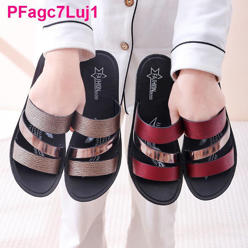 Mùa hè mẹ giày sandal nữ mềm trung niên phẳng của phụ kích thước lớn cho người già dép đi trong nhà chống trơn