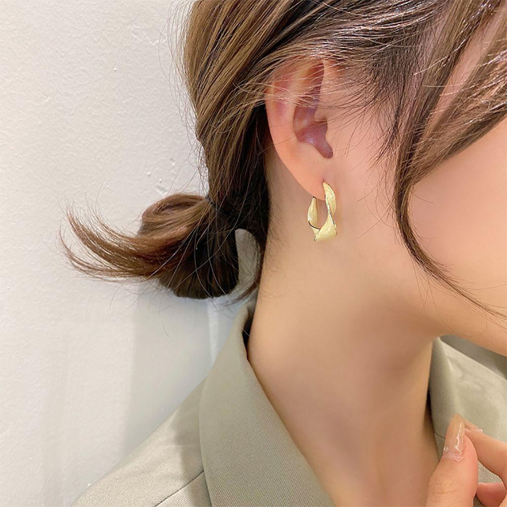 Khuyên Tai Dạng Vòng Xoắn Bằng Hợp Kim Dầu Mới Cho Nữ
