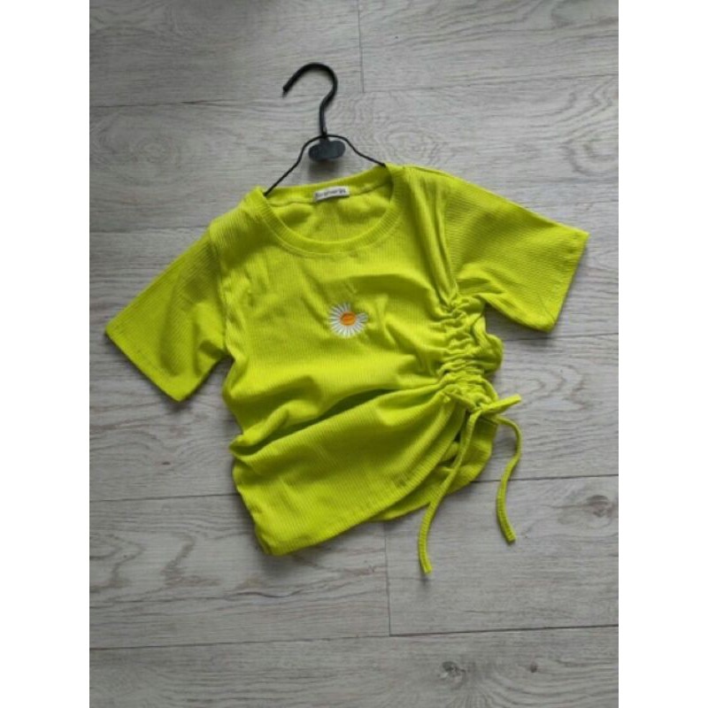 áo croptop rút eo thêu hoa cúc