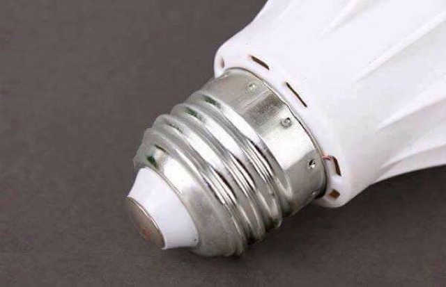 đèn led cảm ứng thân nhiệt hồng ngoại