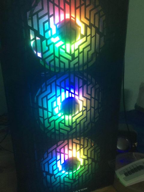 Máy tính để bàn chiến game mượt mà. | BigBuy360 - bigbuy360.vn