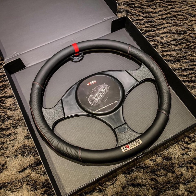 Vô lăng ULTRA RACING cao cấp