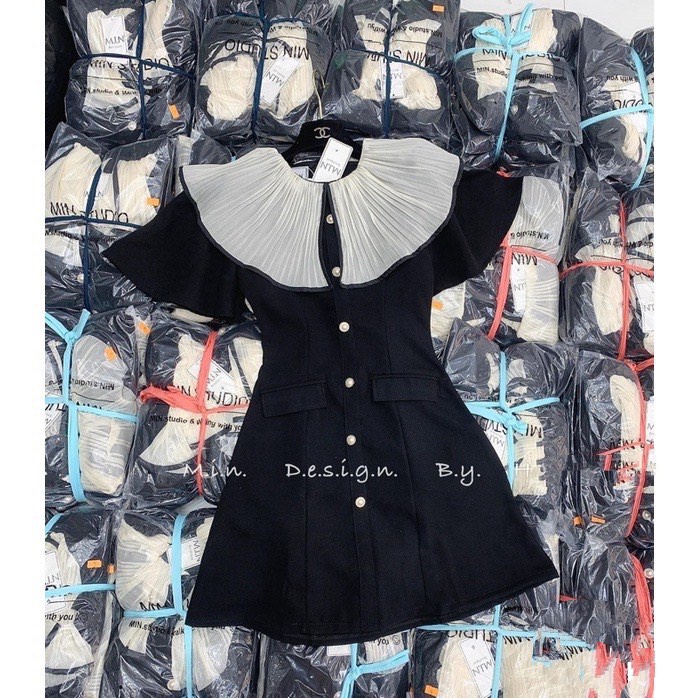 Váy nữ cổ bèo dáng váy chữ A vải tuyết mưa thiết kế khuy ngọc