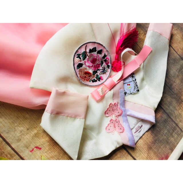 Hanbok cho bé ảnh thật