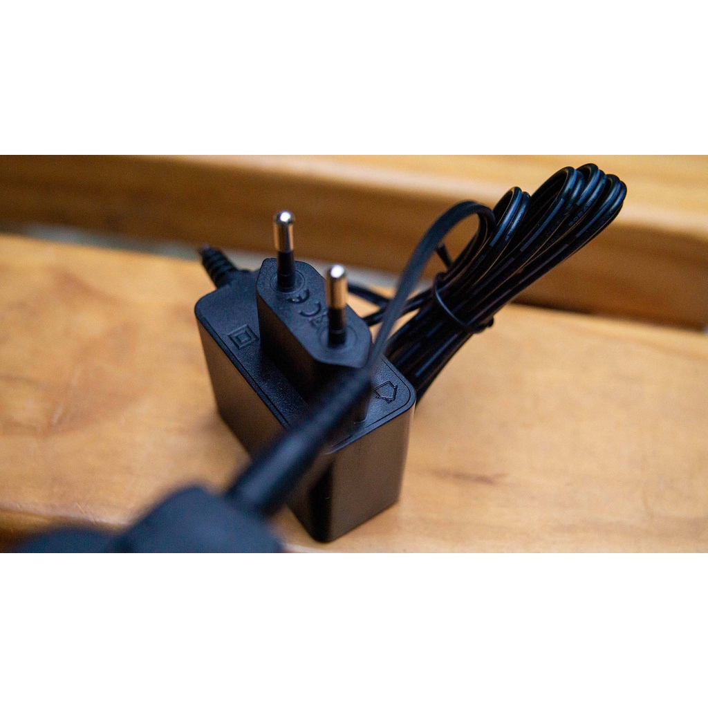 Sạc pin Lithium 12V TOTAL TCLI12071