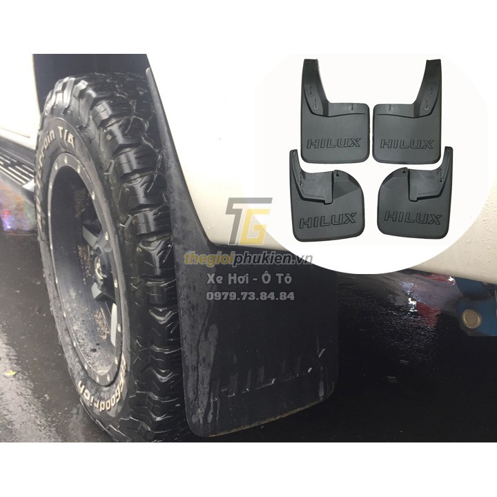Bộ 4 chắn bùn theo xe Toyota Hilux Revo 2016 - 2020