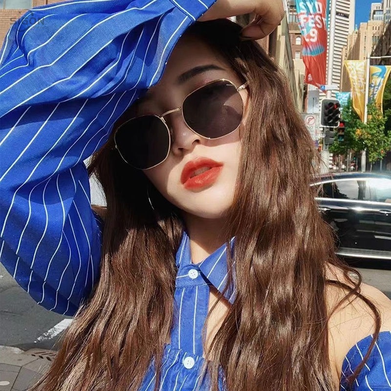 Kính mát chống tia UV thời trang cho nam và nữ