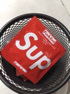 Khăn ướt Supreme