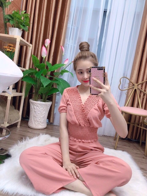 Sét đồ bộ áo kiểu nhúm eo cổ nhúm chữ V