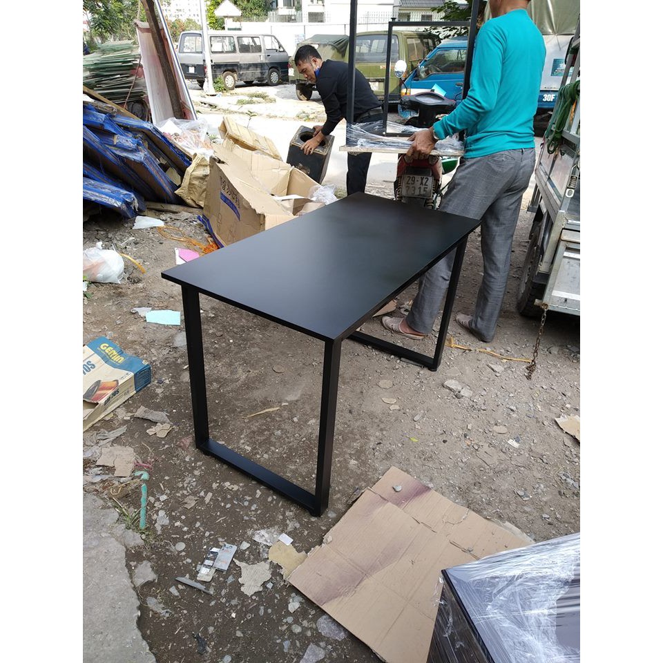 Bàn Chữ U giao hàng trong ngày nếu ở nội thành Hà Nội