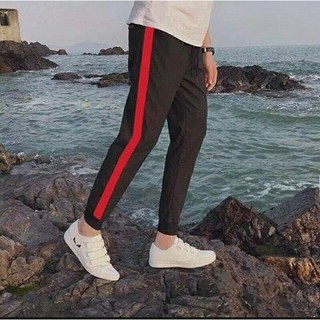 Quần jogger viền sọc trắng