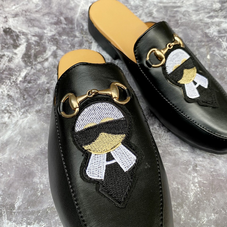 Giày sục nam 👟 RẺ VÔ ĐỊCH 👟 Họa Tiết Cực Ngầu Nổi Bật Trên Mũi Giày | BigBuy360 - bigbuy360.vn