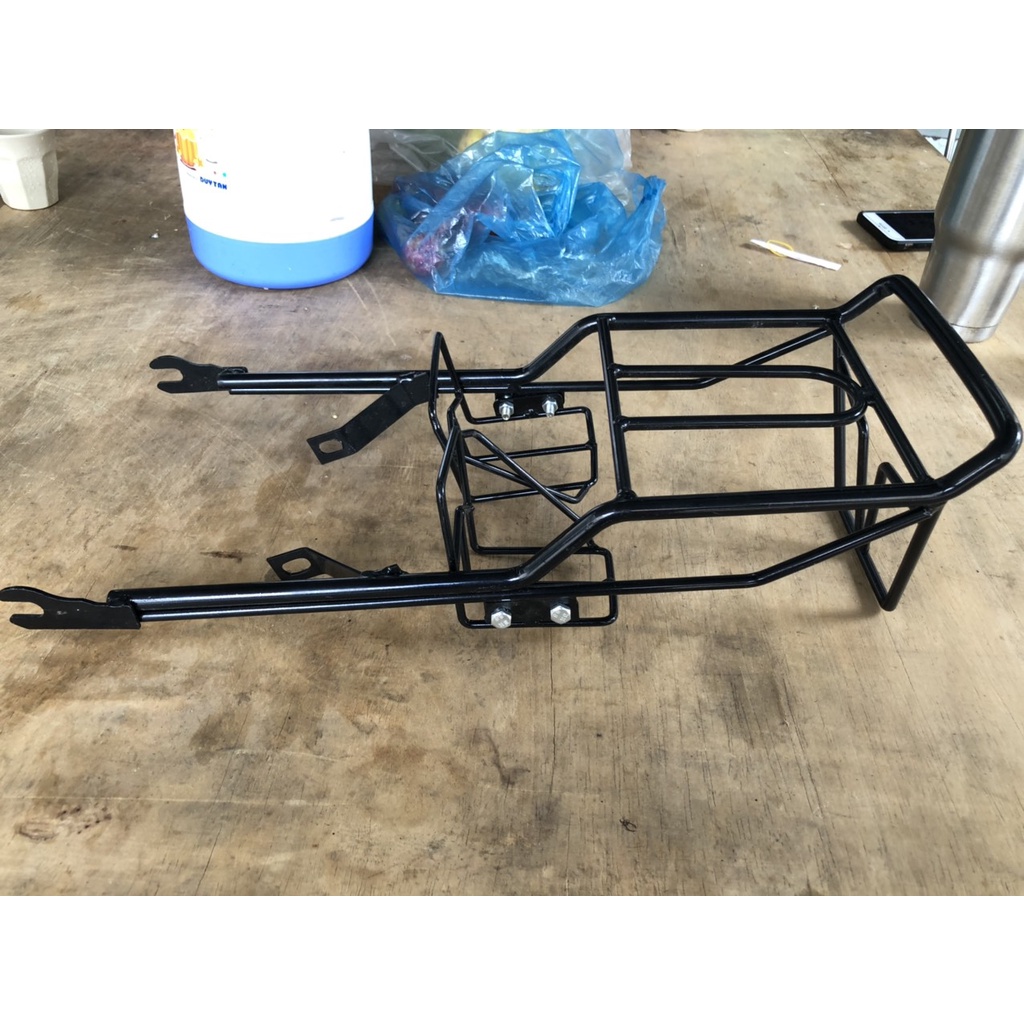 Baga đuôi có bảo vệ đèn hậu và bảo vệ xinhan hai bên cub 78-79-81-86- sơn tĩnh điện nhựa đen