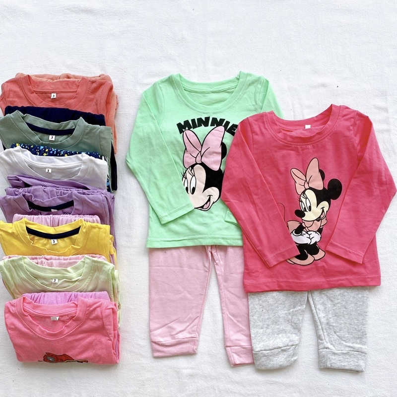 Set 2 bộ ngẫu nhiên áo cotton quần nỉ cho bé gái rất đẹp size từ 10-24 cân