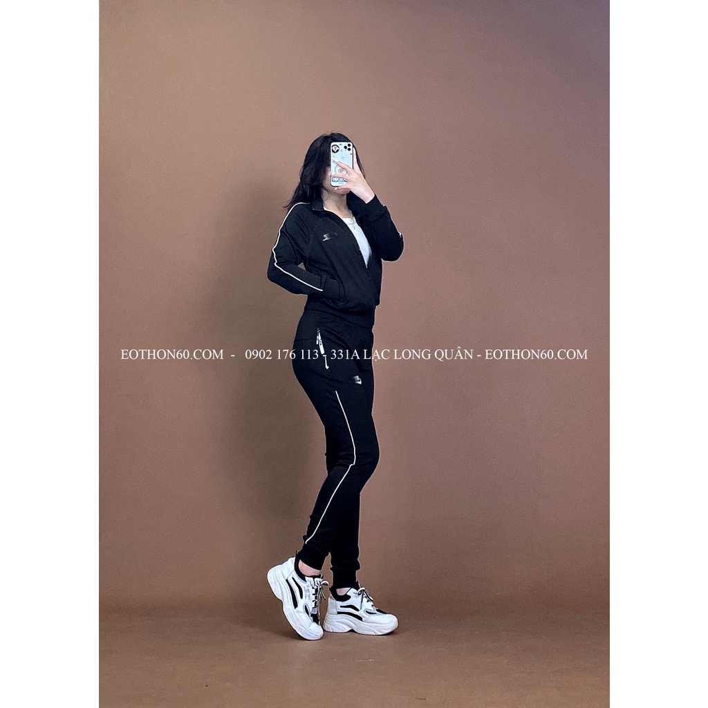 Áo khoác crop nai màu đen , jogger 1 sọc đen sọc trắng  Eothon60