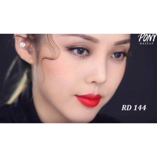 💥💥Son Shu 144 : Màu đỏ pha chút cam nhẹ 👄👄👄 💄Chất liệu nhựa kim loại, bên ngoài chiếc nắp trong suốt. nắp nhựa tro