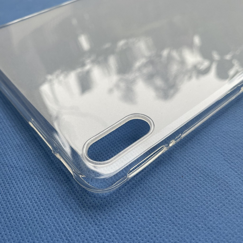 Ốp lưng silicon cho máy tính bảng Huawei MatePad 10.4 viền trong suốt, mặt lưng trắng mờ không bám vân tay.