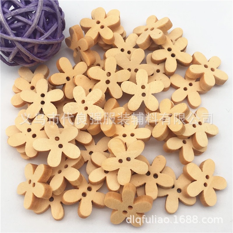 10 cúc áo gỗo mộc hình hoa xinh xắn