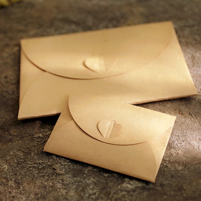 10 Bao thư giấy kraft tự xếp, nút gài trái tim, phong cách cổ điển, kích thước 6x10cm và 11x17.5cm