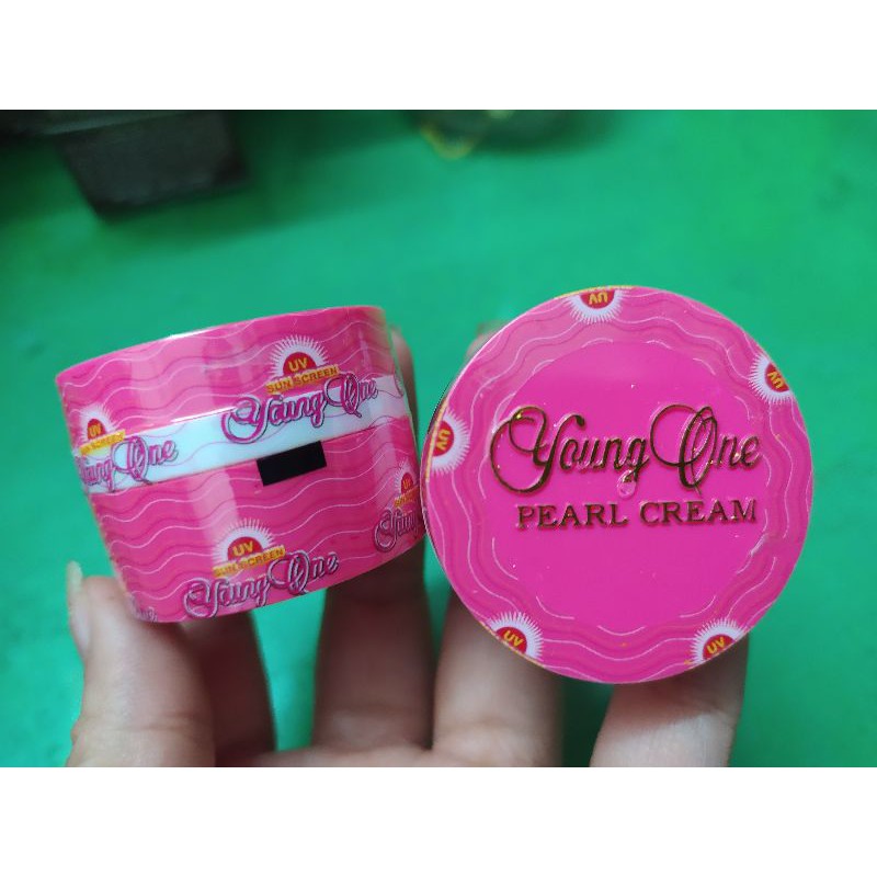 Kem xù trần nhỏ ( k hộp giấy)