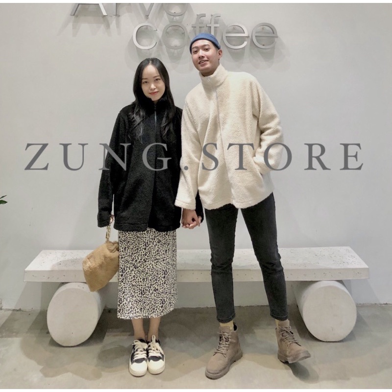 Áo khoác lông cừu mịn freesize cổ cao, dáng rộng nam nữ, couple 2 màu trắng kem và đen (ảnh thật shop chụp)