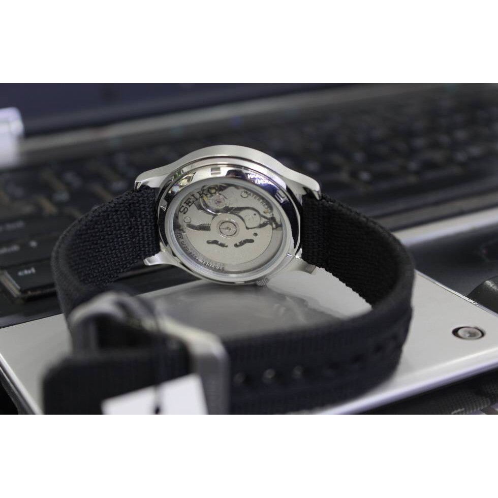 Đồng hồ nam Seiko 5 SNK809K2 - Máy Automatic - Mặt kính Hardlex cứng