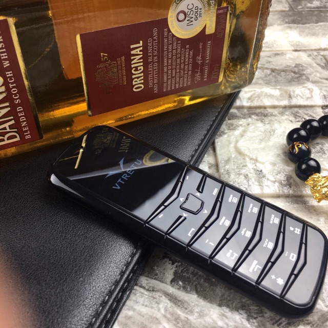 Điện thoại VTRETU V03 mặt gương viền thép siêu sang | BigBuy360 - bigbuy360.vn