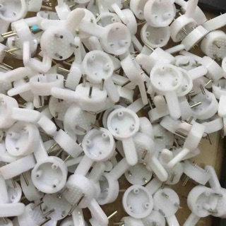 Đinh ba chân treo tranh - 20 chiếc