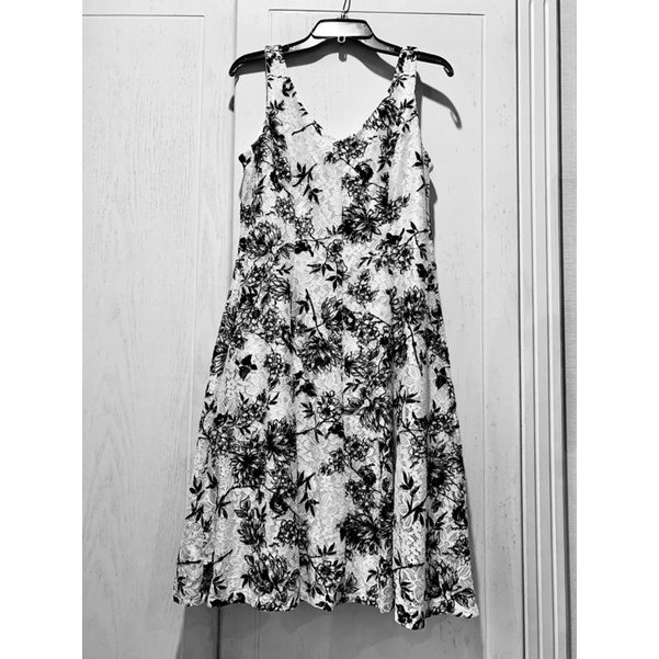 Đầm  ren vnxk size 8