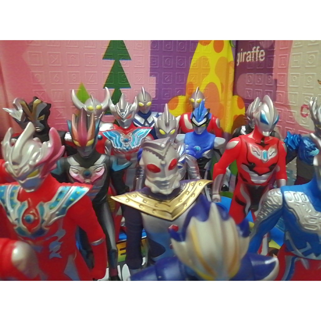 Mô hình Ultraman cao 23 cm  Siêu nhân điện quang