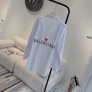 Áo sơ mi balen trái tim kèm móc