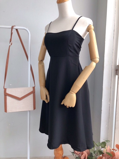 ĐẦM ĐEN XÒE HAI DÂY PHỐI LƯỚI | BigBuy360 - bigbuy360.vn