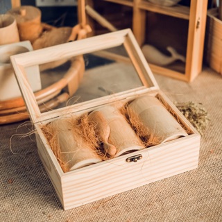 Combo Bộ quà tặng [1 hộp gỗ vuông nắp kính+1 muỗng gỗ đỏ+3 hộp tre]