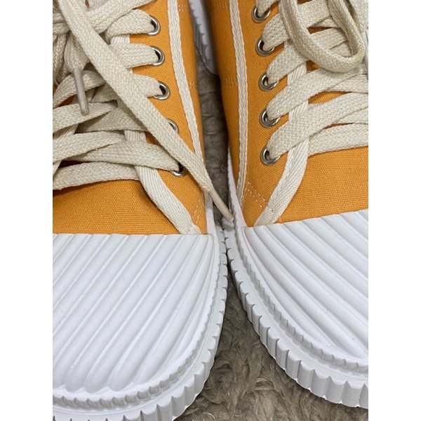 Giày thể thao size 39-40 mỏng