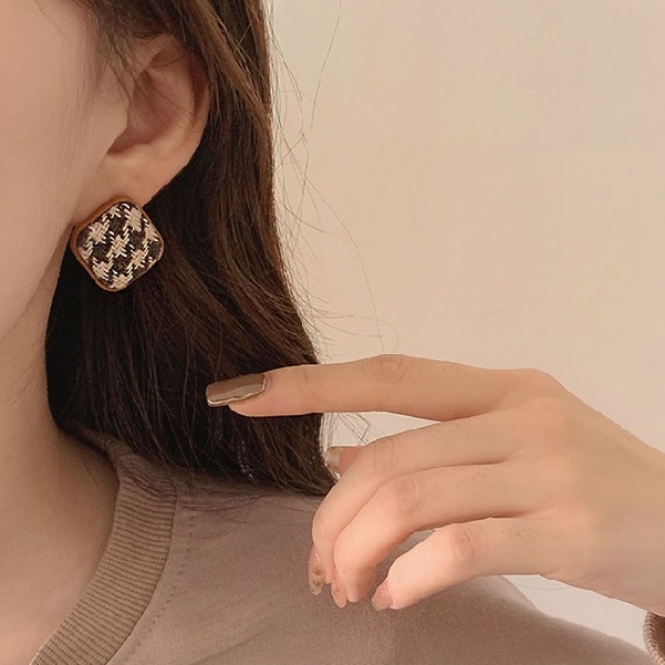 Bông tai hình nơ phong cách retro cổ điển sang trọng