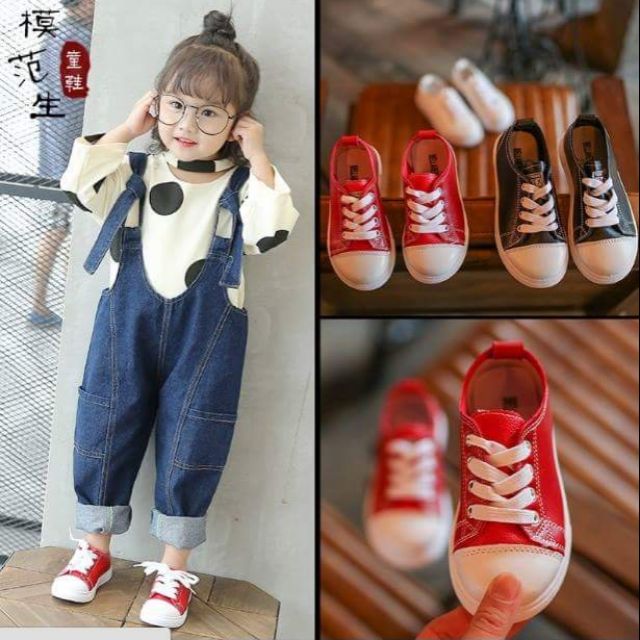 Giày converse bé trai/ gái.