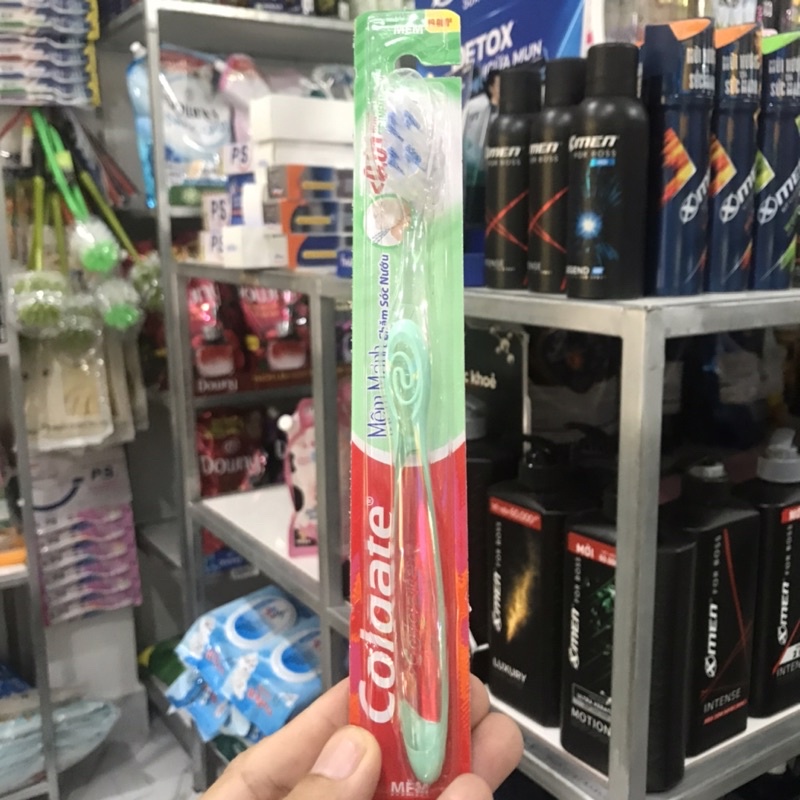 Bàn chải đánh răng Colgate mềm mảnh chăm sóc nướu(màu ngẫu nhiên)