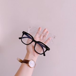 Kính chữ V form vuông, lắp được cận.