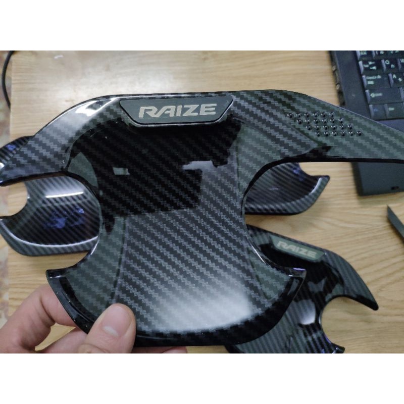 Ốp Hõm Cửa Xe Toyota Raize 2021-2022 Mẫu Carbon Cao Cấp