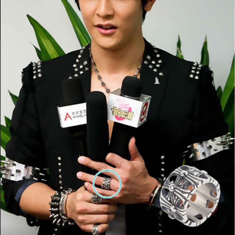 Nhẫn kiểu Chrome Heart phong cách Retro cho nam nữ