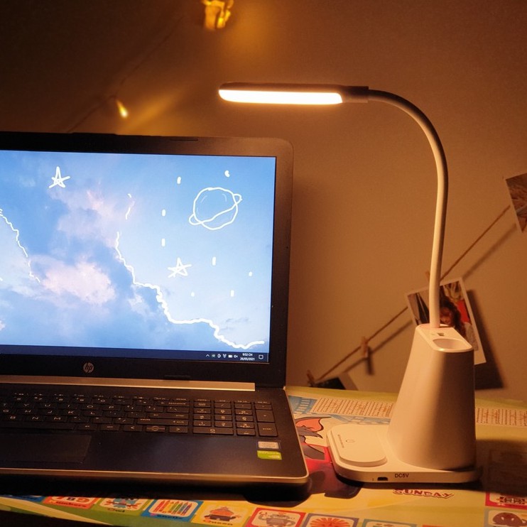 Đèn bàn làm việc đèn học bài chống cận ✅ Cảm ứng bảo vệ mắt ✅Tích điện USB ✅Có kệ điện thoại và ngăn đựng bút