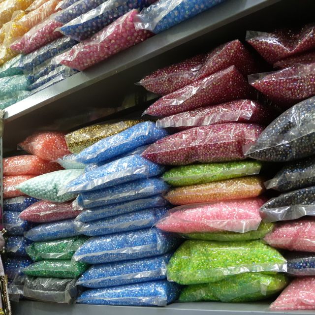 Sỉ Gói Hạt Cườm 450gram 1,9mm;3,9mm