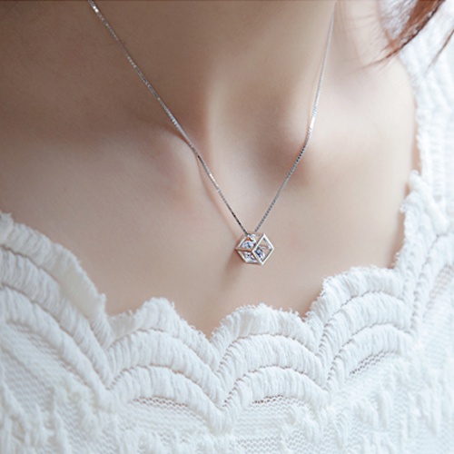 Vòng Cổ Nữ Mặt Hình Vuông Đính Kim Cương Giả, Dây Chuyền Nữ Mạ Vàng/Bạc Phong Cách Thanh Lịch