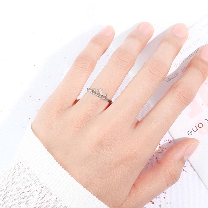 Nhẫn mạ bạc đính đá zircon có thể điều chỉnh hình vương miện