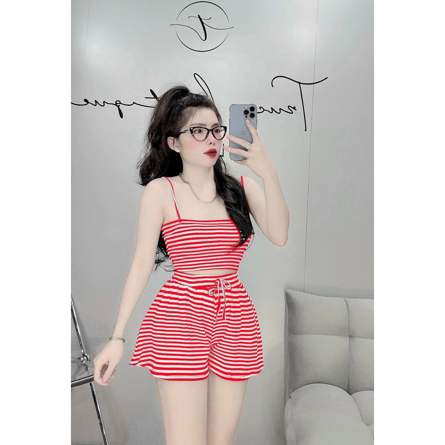 Sét bộ áo 2 dây croptop trơn phối quần đùi xòe nhẹ cực hót , chất thun gân mềm mịn