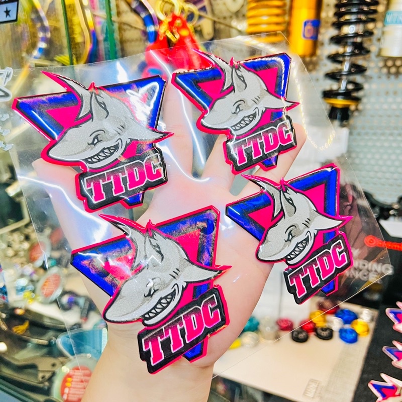 Tem Sticker nổi 3D Phản Quang TTDC DECAL ✌🇻🇳
